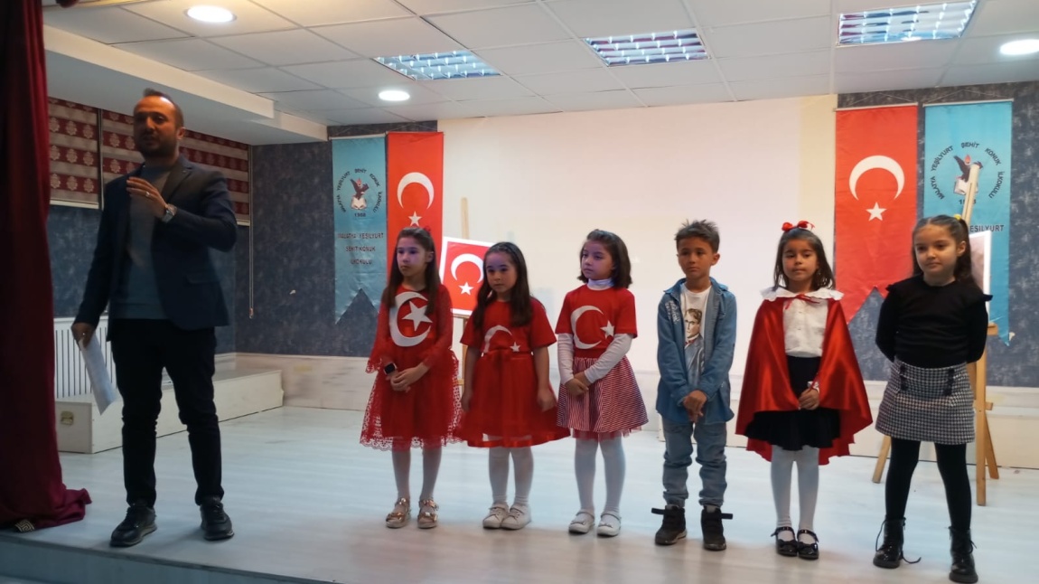 Okulumuzda1 ve 2. sınıflar arasında  İstiklal Marşı'nı güzel okuma yarışması düzenlenmiştir.